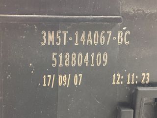 bontott FORD FOCUS II Biztosítéktábla Doboz