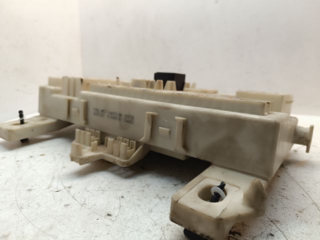 bontott FORD FOCUS II Biztosítéktábla Doboz