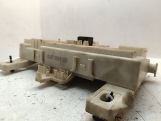 bontott FORD FOCUS II Biztosítéktábla Doboz