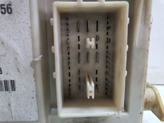 bontott FORD FOCUS II Biztosítéktábla Utastér