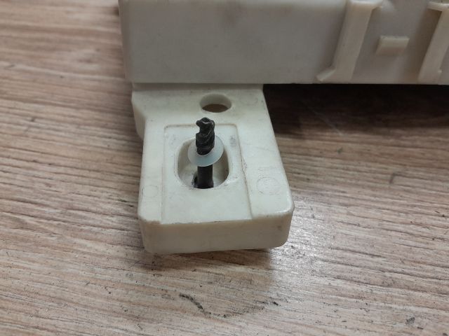 bontott FORD FOCUS II Biztosítéktábla Utastér