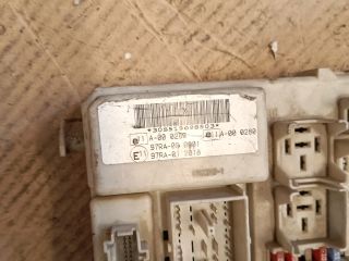 bontott FORD FOCUS II Biztosítéktábla Utastér