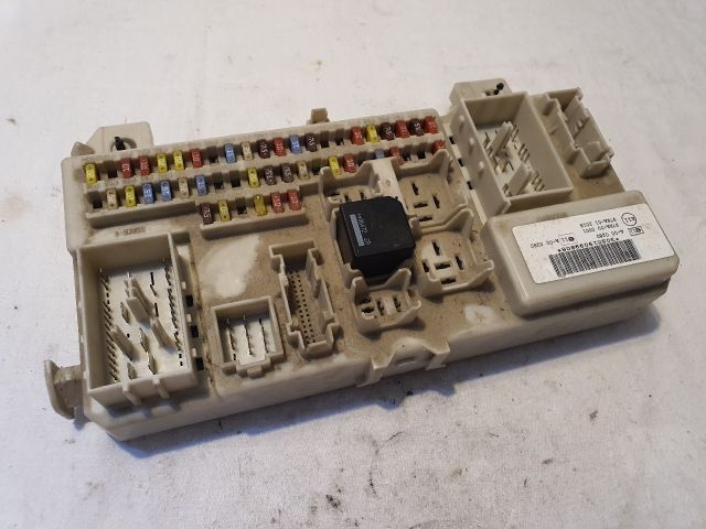 bontott FORD FOCUS II Biztosítéktábla Utastér