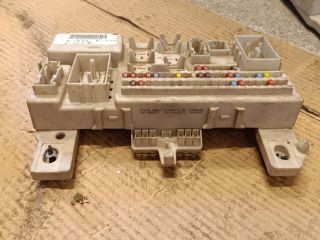 bontott FORD FOCUS II Biztosítéktábla Utastér