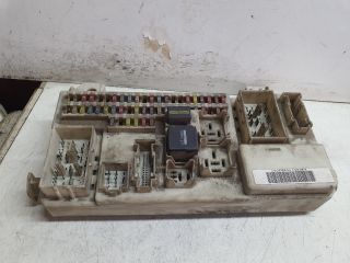 bontott FORD FOCUS II Biztosítéktábla Utastér