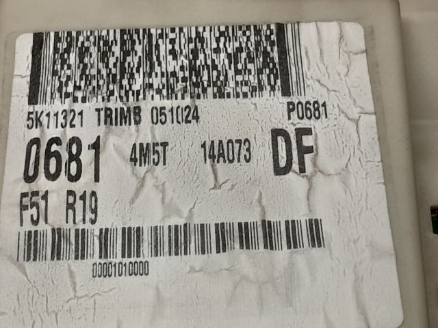 bontott FORD FOCUS II Biztosítéktábla Utastér