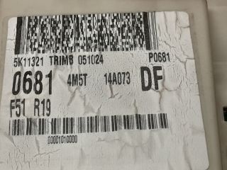 bontott FORD FOCUS II Biztosítéktábla Utastér