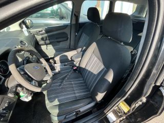 bontott FORD FOCUS II Biztosítéktábla Utastér