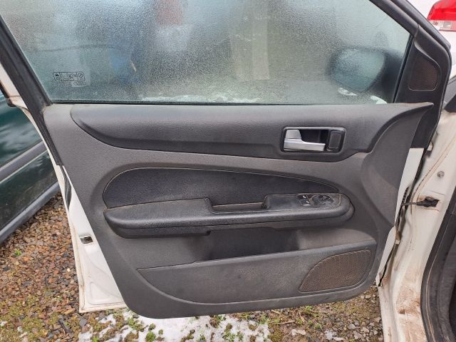 bontott FORD FOCUS II Biztosítéktábla Utastér