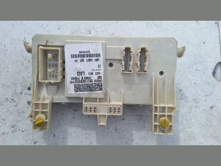 bontott FORD FOCUS II Biztosítéktábla Utastér