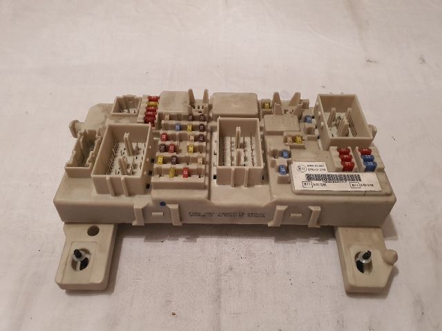 bontott FORD FOCUS II Biztosítéktábla Utastér