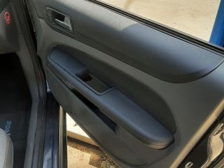 bontott FORD FOCUS II Biztosítéktábla Utastér