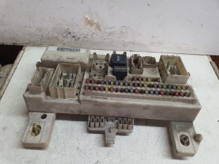 bontott FORD FOCUS II Biztosítéktábla Utastér