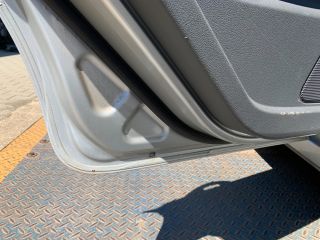 bontott FORD FOCUS II Biztosítéktábla Utastér