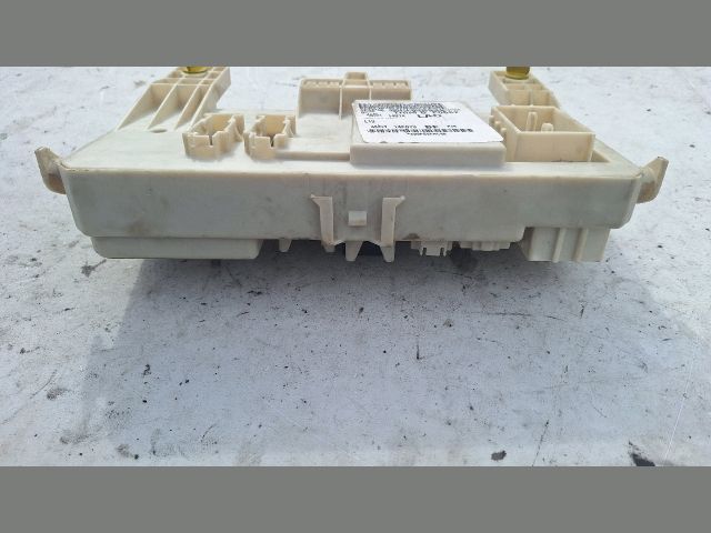 bontott FORD FOCUS II Biztosítéktábla Utastér