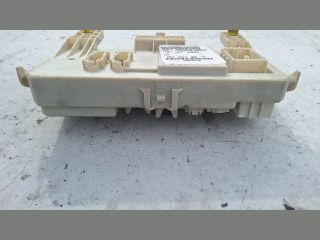 bontott FORD FOCUS II Biztosítéktábla Utastér