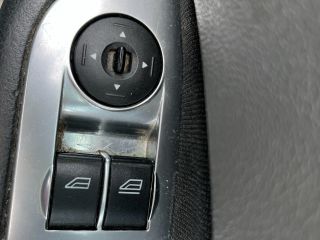 bontott FORD FOCUS II Biztosítéktábla Utastér