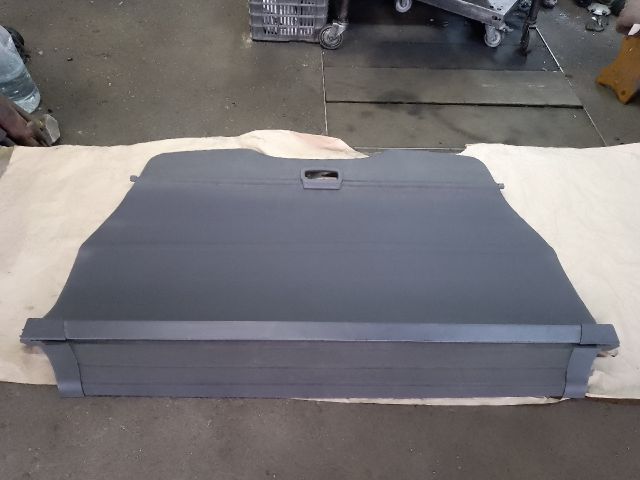 bontott FORD FOCUS II Csomagtér Roló