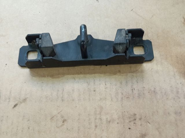 bontott FORD FOCUS II Csomagtérajtó Ajtóbehúzó