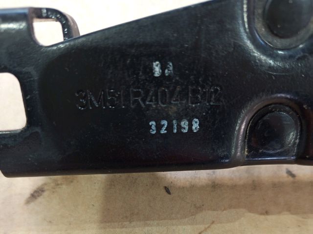 bontott FORD FOCUS II Csomagtérajtó Ajtóbehúzó