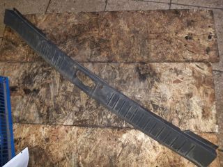 bontott FORD FOCUS II Csomagtérajtó Burkolat Alsó