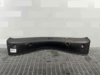 bontott FORD FOCUS II Csomagtérajtó Díszléc