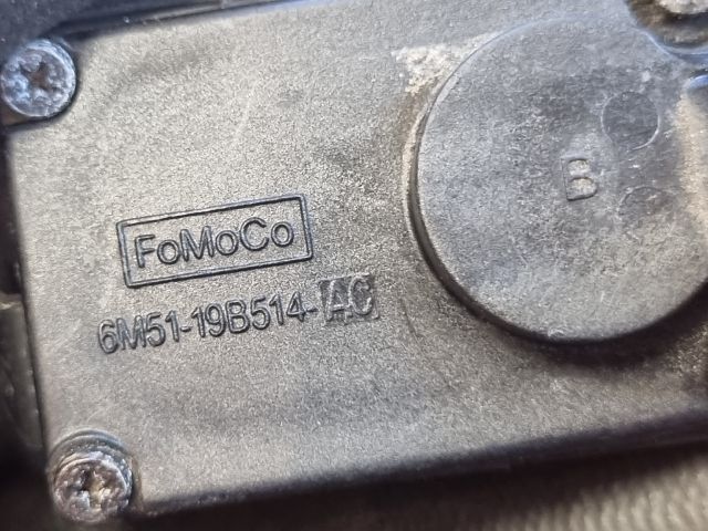 bontott FORD FOCUS II Csomagtérajtó Kapcsoló