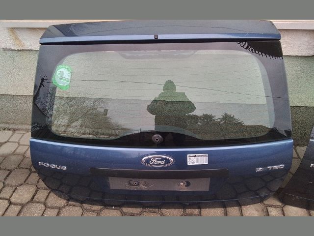bontott FORD FOCUS II Csomagtérajtó (Részeivel)