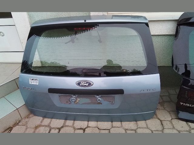 bontott FORD FOCUS II Csomagtérajtó (Részeivel)
