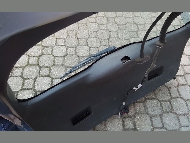 bontott FORD FOCUS II Csomagtérajtó (Részeivel)