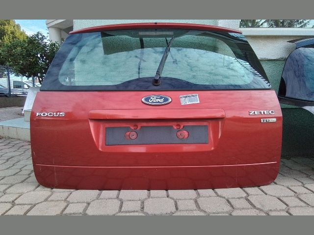 bontott FORD FOCUS II Csomagtérajtó (Részeivel)