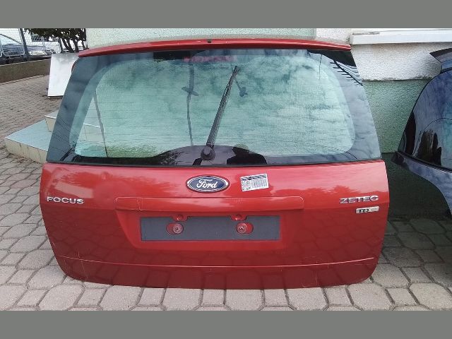 bontott FORD FOCUS II Csomagtérajtó (Részeivel)