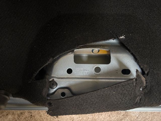 bontott FORD FOCUS II Csomagtérajtó (Részeivel)