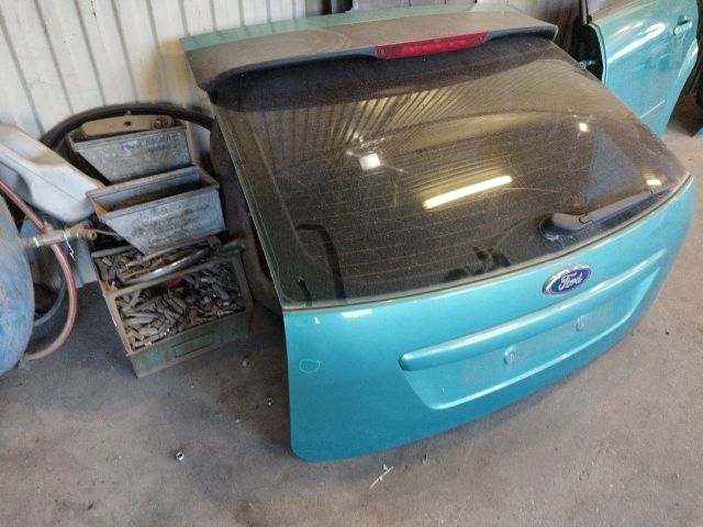 bontott FORD FOCUS II Csomagtérajtó (Részeivel)