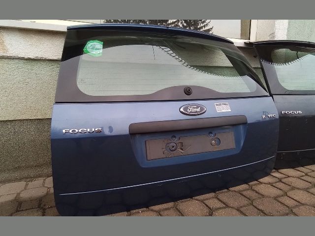 bontott FORD FOCUS II Csomagtérajtó (Részeivel)