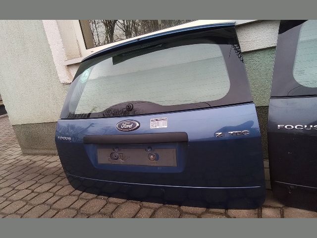bontott FORD FOCUS II Csomagtérajtó (Részeivel)