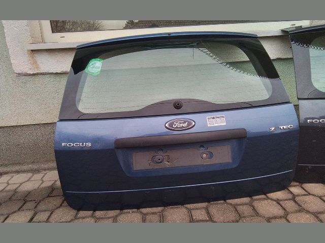 bontott FORD FOCUS II Csomagtérajtó (Részeivel)