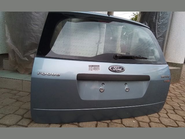 bontott FORD FOCUS II Csomagtérajtó (Részeivel)