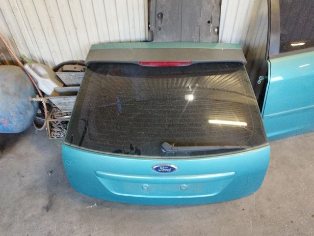 bontott FORD FOCUS II Csomagtérajtó (Részeivel)