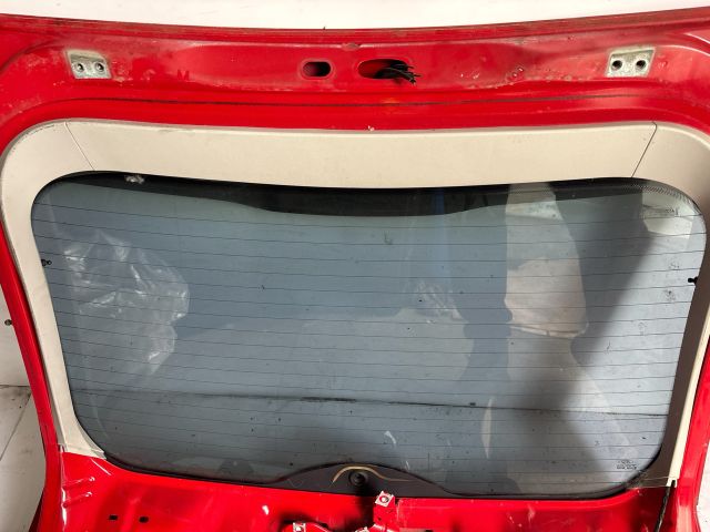 bontott FORD FOCUS II Csomagtérajtó (Üres lemez)