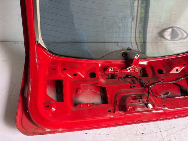 bontott FORD FOCUS II Csomagtérajtó (Üres lemez)