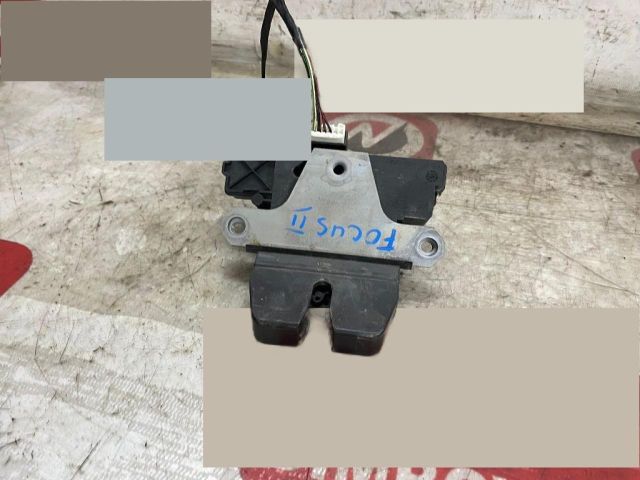 bontott FORD FOCUS II Csomagtérajtó Zárszerkezet