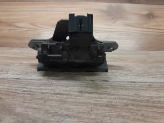 bontott FORD FOCUS II Csomagtérajtó Zárszerkezet