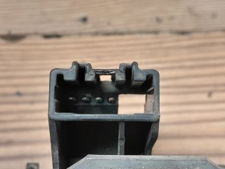 bontott FORD FOCUS II Csomagtérajtó Zárszerkezet