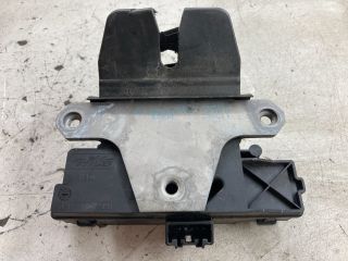 bontott FORD FOCUS II Csomagtérajtó Zárszerkezet