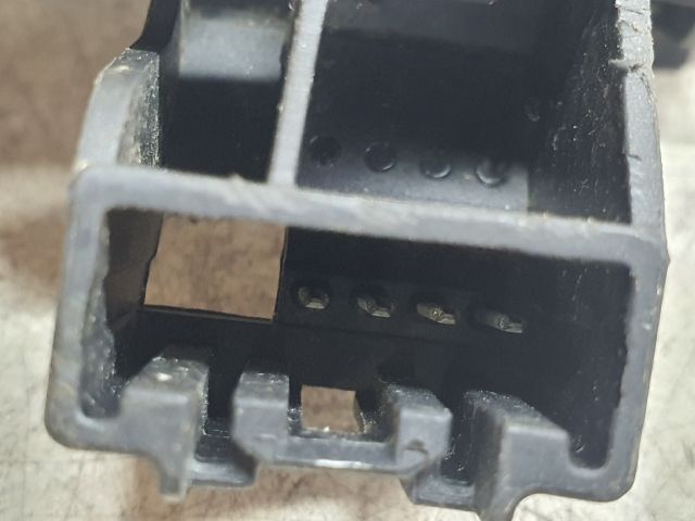 bontott FORD FOCUS II Csomagtérajtó Zárszerkezet