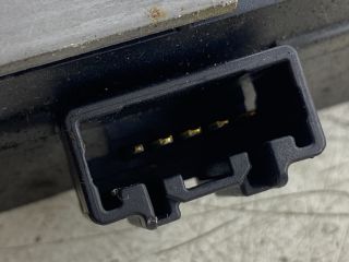 bontott FORD FOCUS II Csomagtérajtó Zárszerkezet