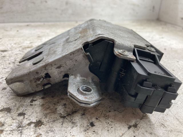 bontott FORD FOCUS II Csomagtérajtó Zárszerkezet