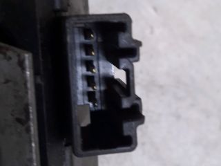 bontott FORD FOCUS II Csomagtérajtó Zárszerkezet