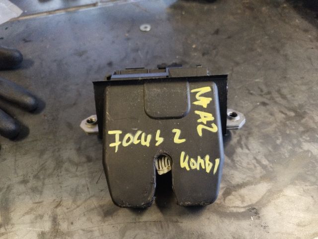 bontott FORD FOCUS II Csomagtérajtó Zárszerkezet